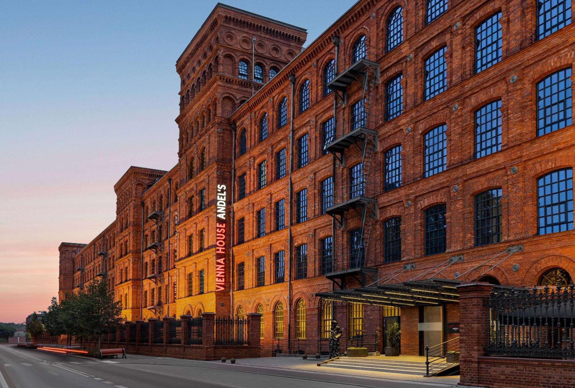 Vienna House By Wyndham Andel'S Lodz Hotel Exterior photo